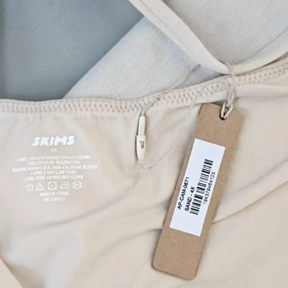 SKIMS CAMI TOP NWT - Picture 7 of 9